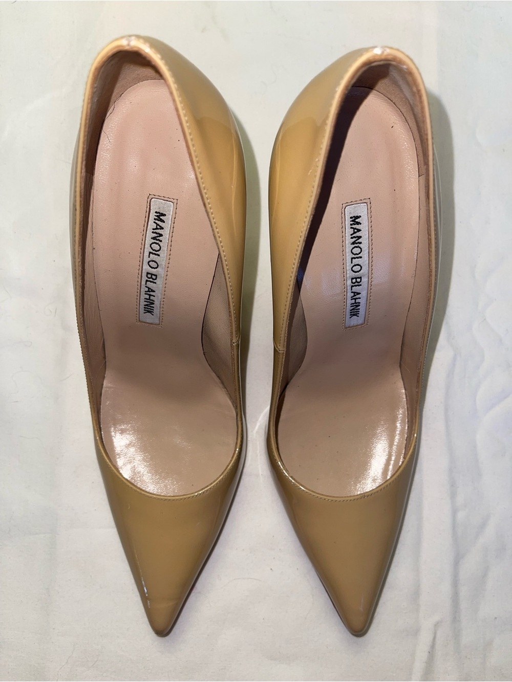 Manolo Blahnik Nude Patent Leather Pointed Toe Pumps